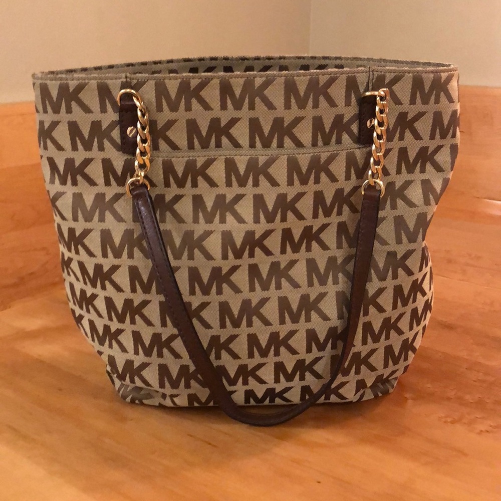 Michael Kors purse